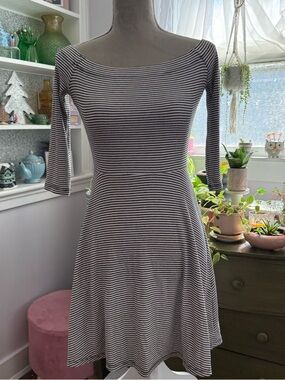 Striped Boatneck Fit & Flare Dress - Black & White Stripe